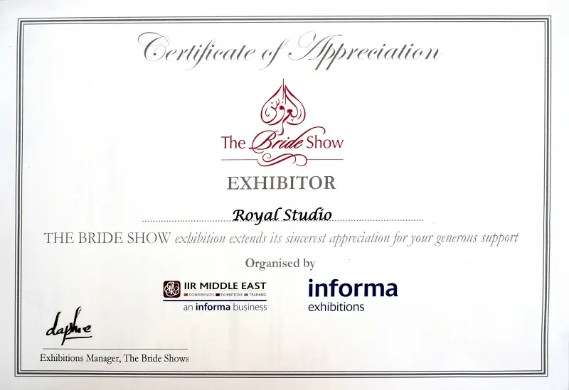 دریافت لوح افتخار و قدردانی از طرف شوی عروس دبی بخاطر سه سال شرکت متوالی در Bride Show ابوظبی و دبی