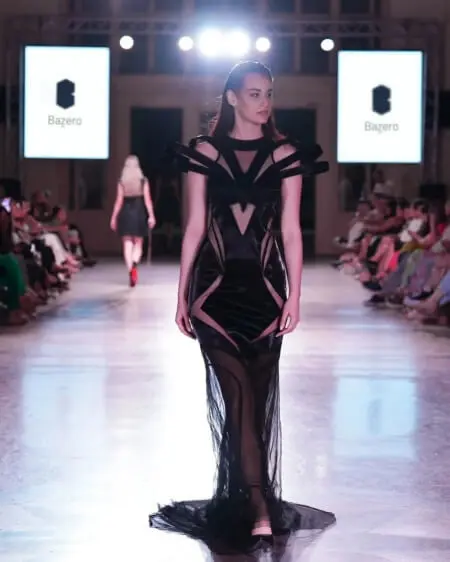 شوی مد ارمنستان ۲۰۲۲ از کالکشن لباس زنان پاییز - زمستان